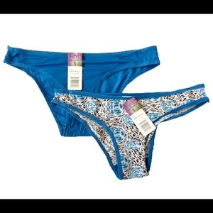 2 pack bikini style silky panties, 1 solid blue & 1 pattern. Size S